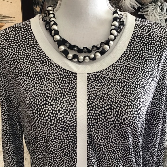 Beautiful High Low DKNYC Top - Picture 2 of 3